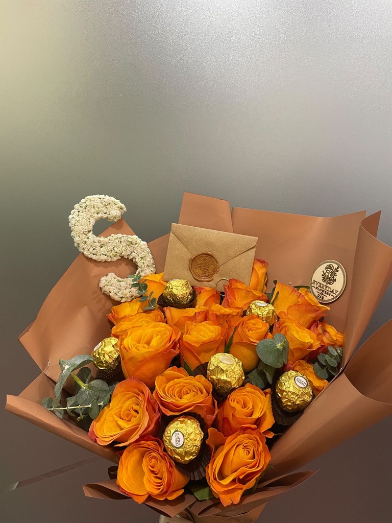Sunshine Bouquet 💐 Ferro Roche 🍫 & customized letter